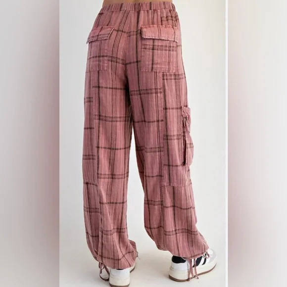 NWT Easel Plaid Happy Pants - Picture 2 of 9